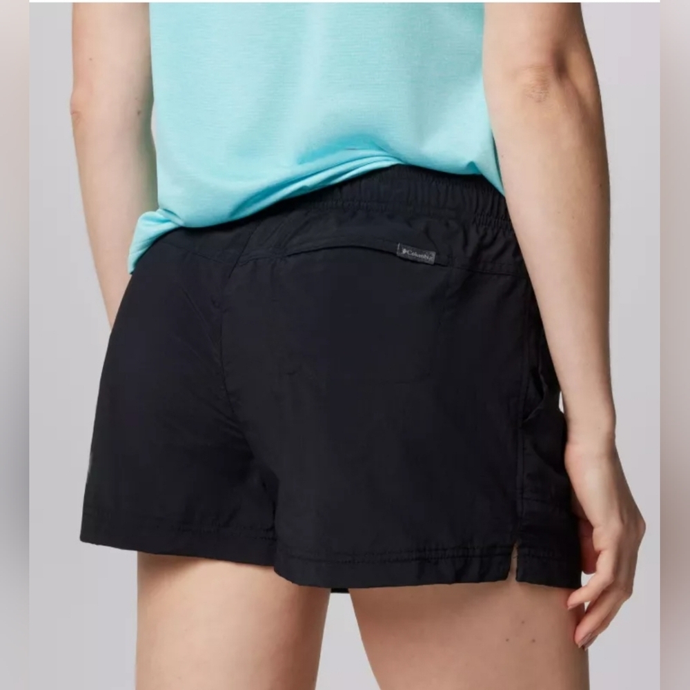 Columbia Womens Sandy River Water-Repellent Shorts